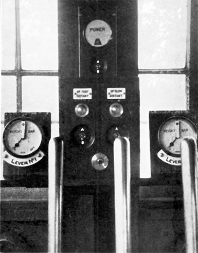 Photo of Power-off indicater, light indicator and repeater at Boxmoor