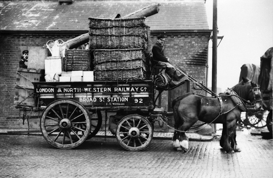 Photograph of LNWR pair horse van No. 92