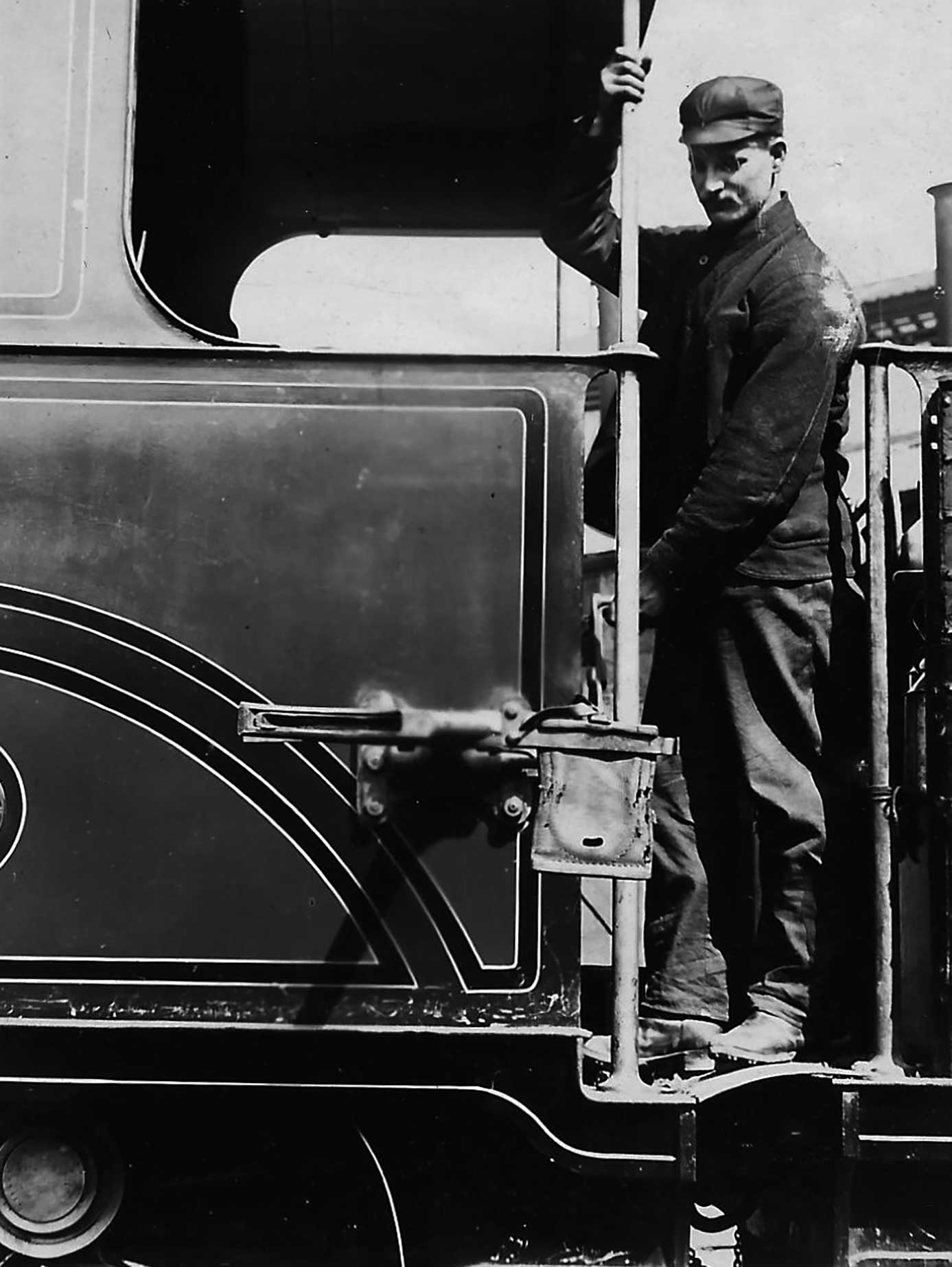 Manson system engine catcher Photo showing Manson system engine catcher